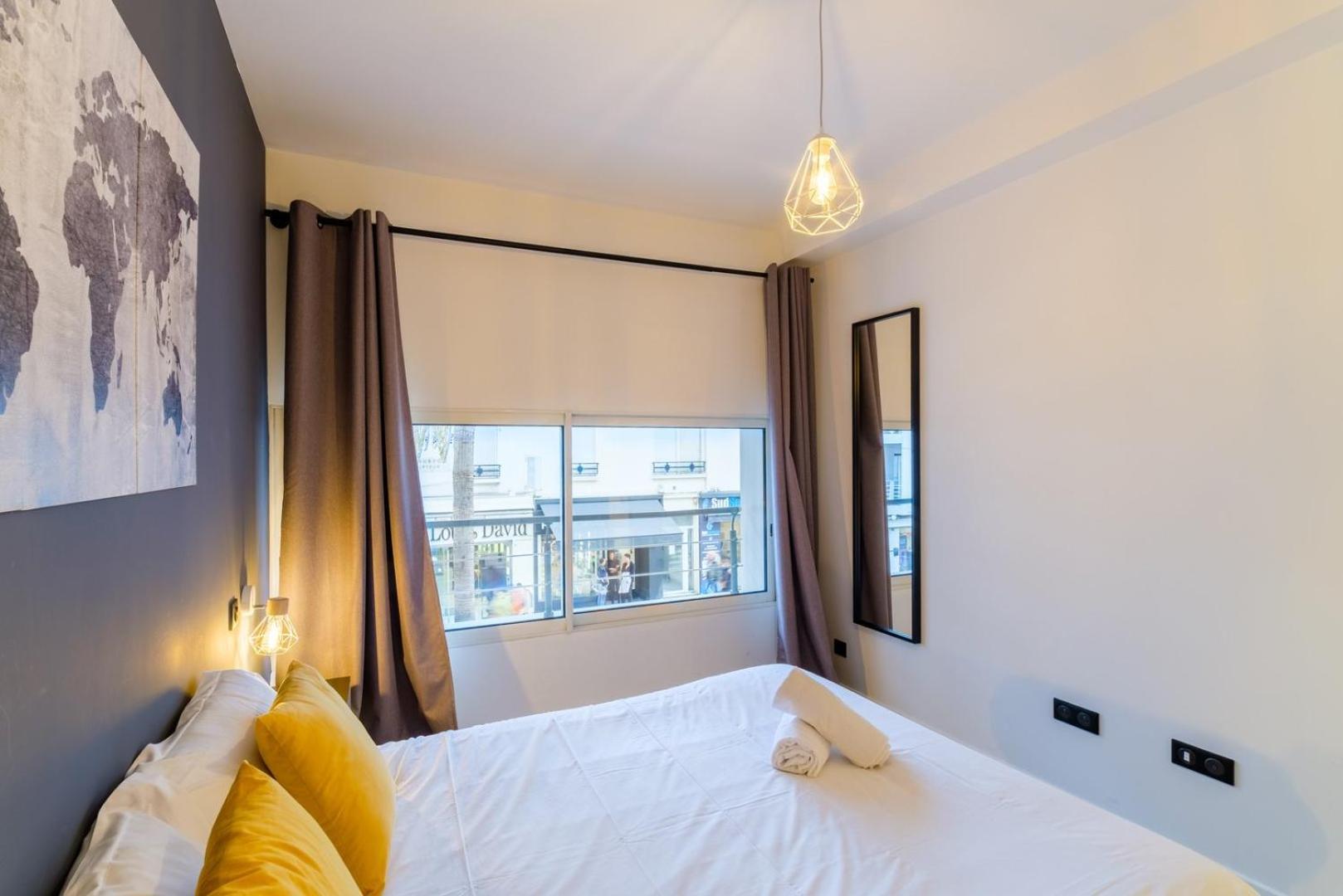 Vivez Antibes ! Logez A 6 Au Centre-Ville Exterior photo